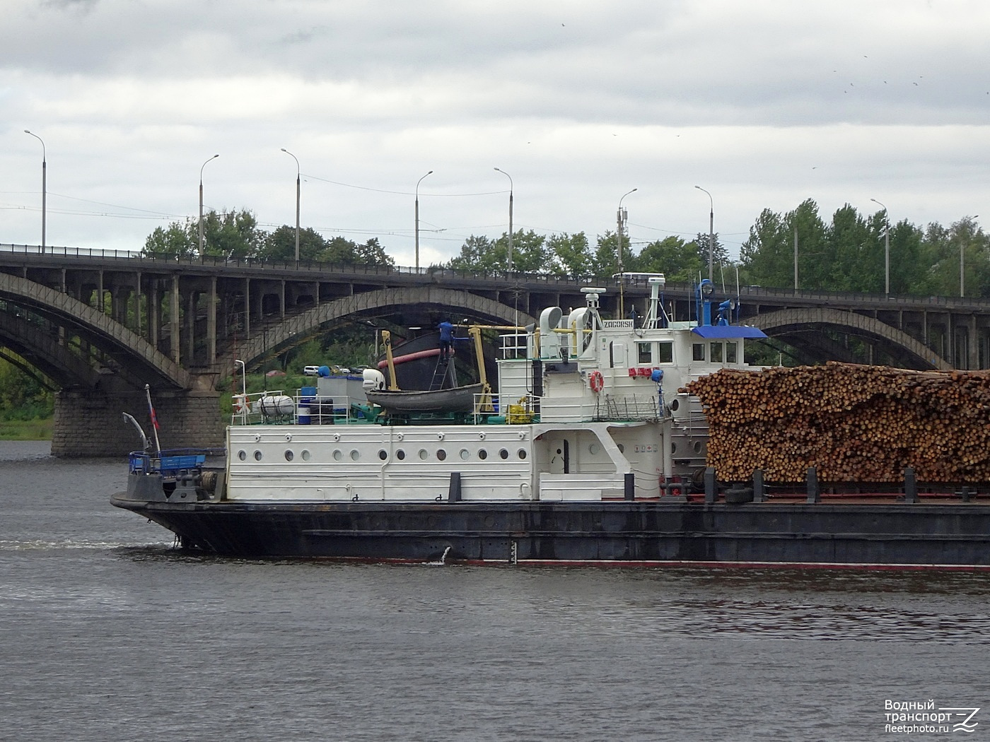 Загорск. Vessel superstructures