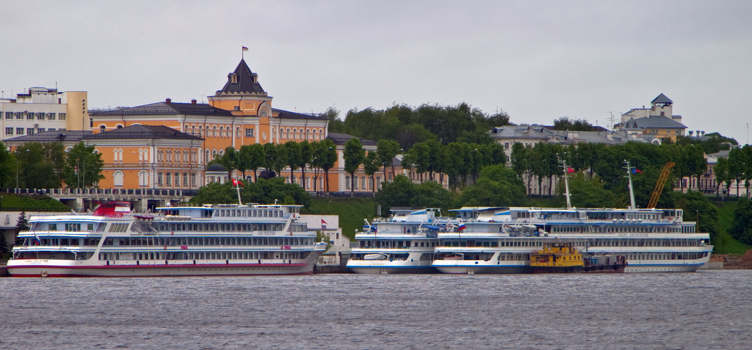 Лев Толстой, Георгий Чичерин, Фёдор Достоевский, ОС-1