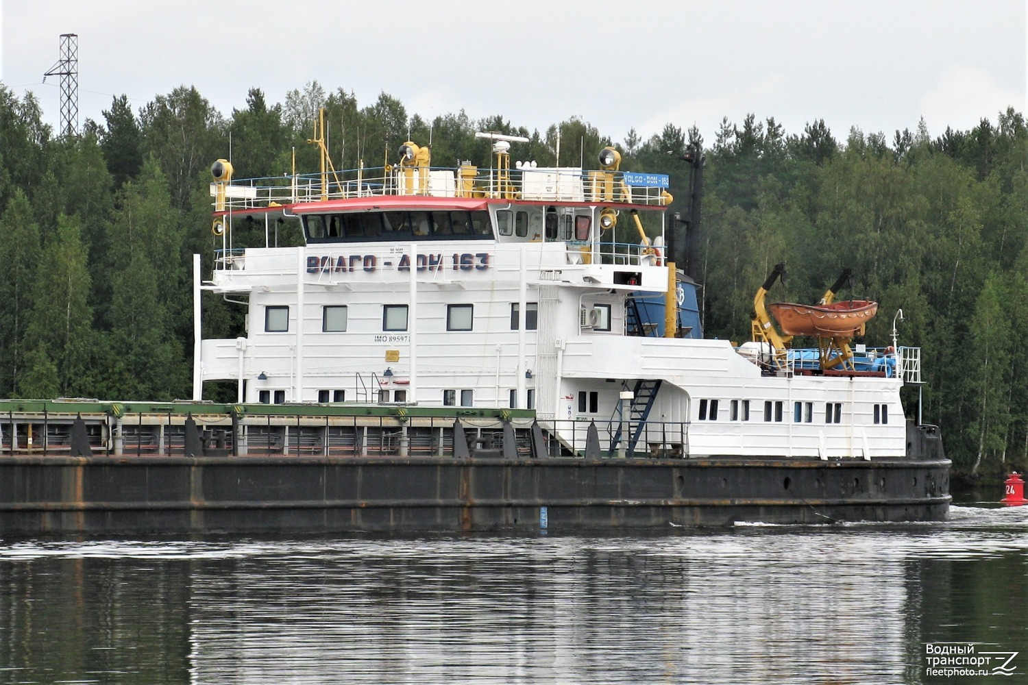 Волго-Дон 163. Vessel superstructures