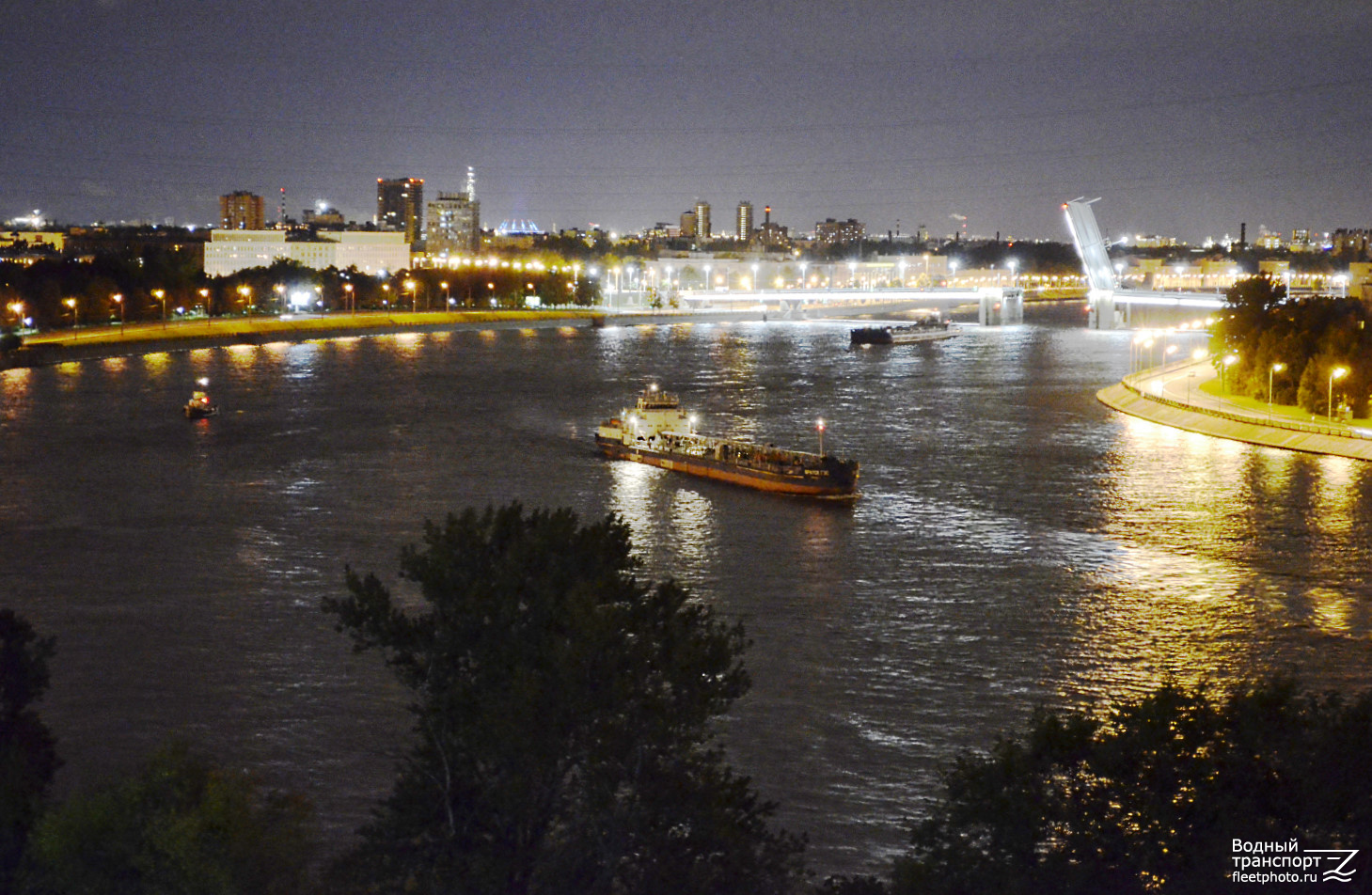 Братск ГЭС. Neva River