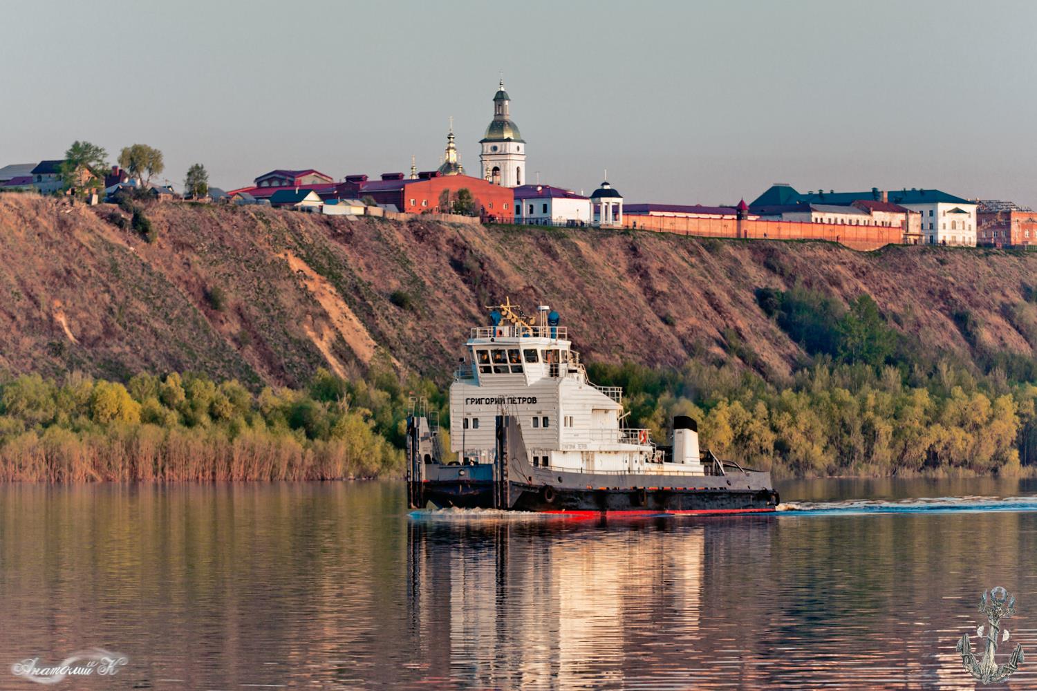 Григорий Петров