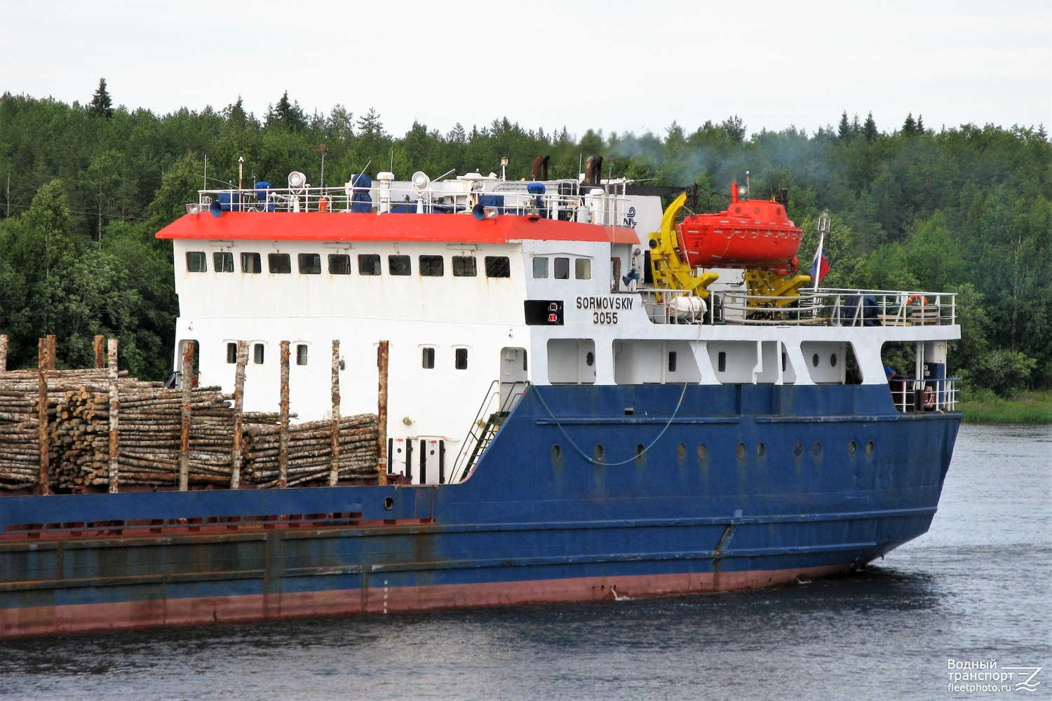 Сормовский-3055. Vessel superstructures