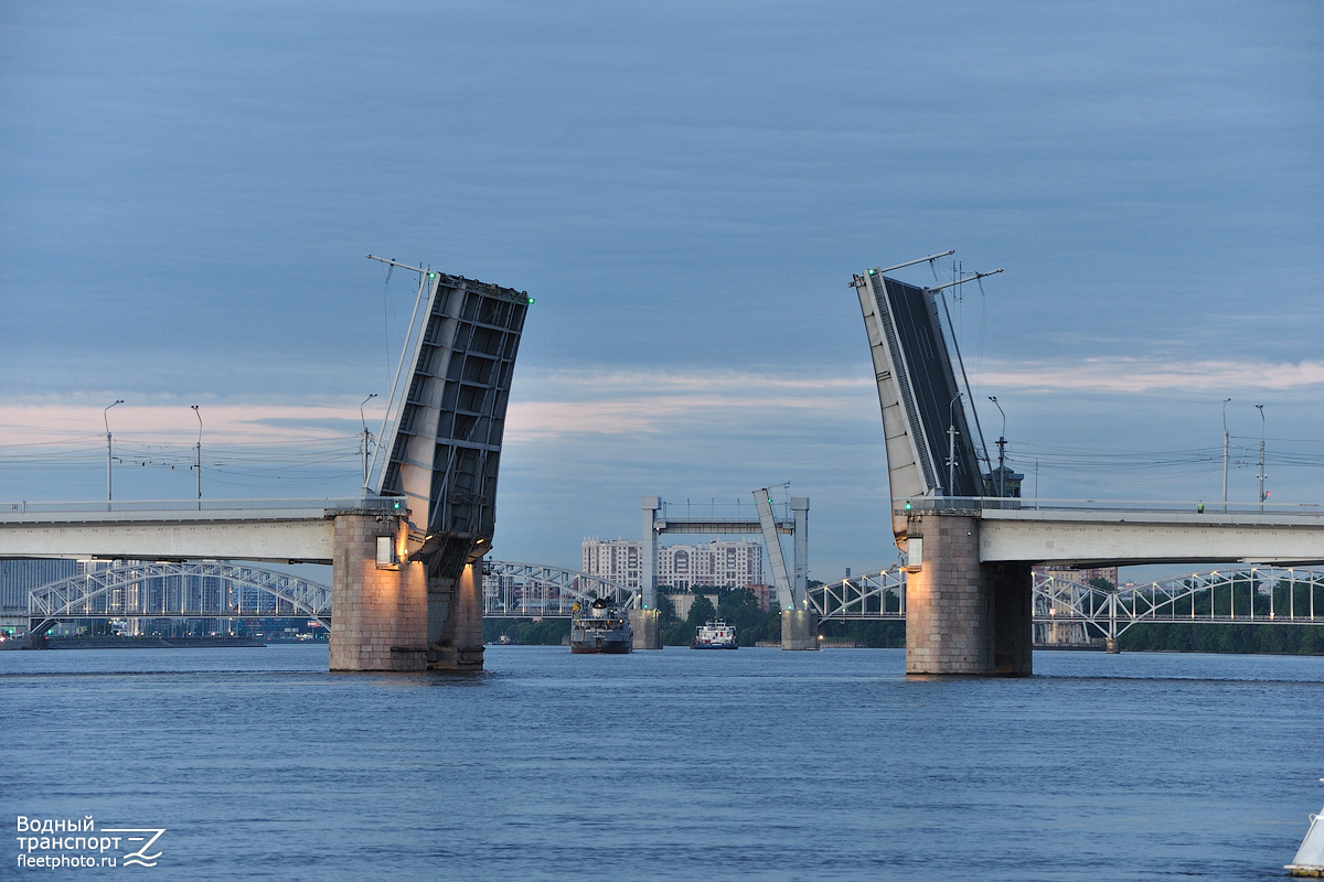 Neva River, Photo Creativity