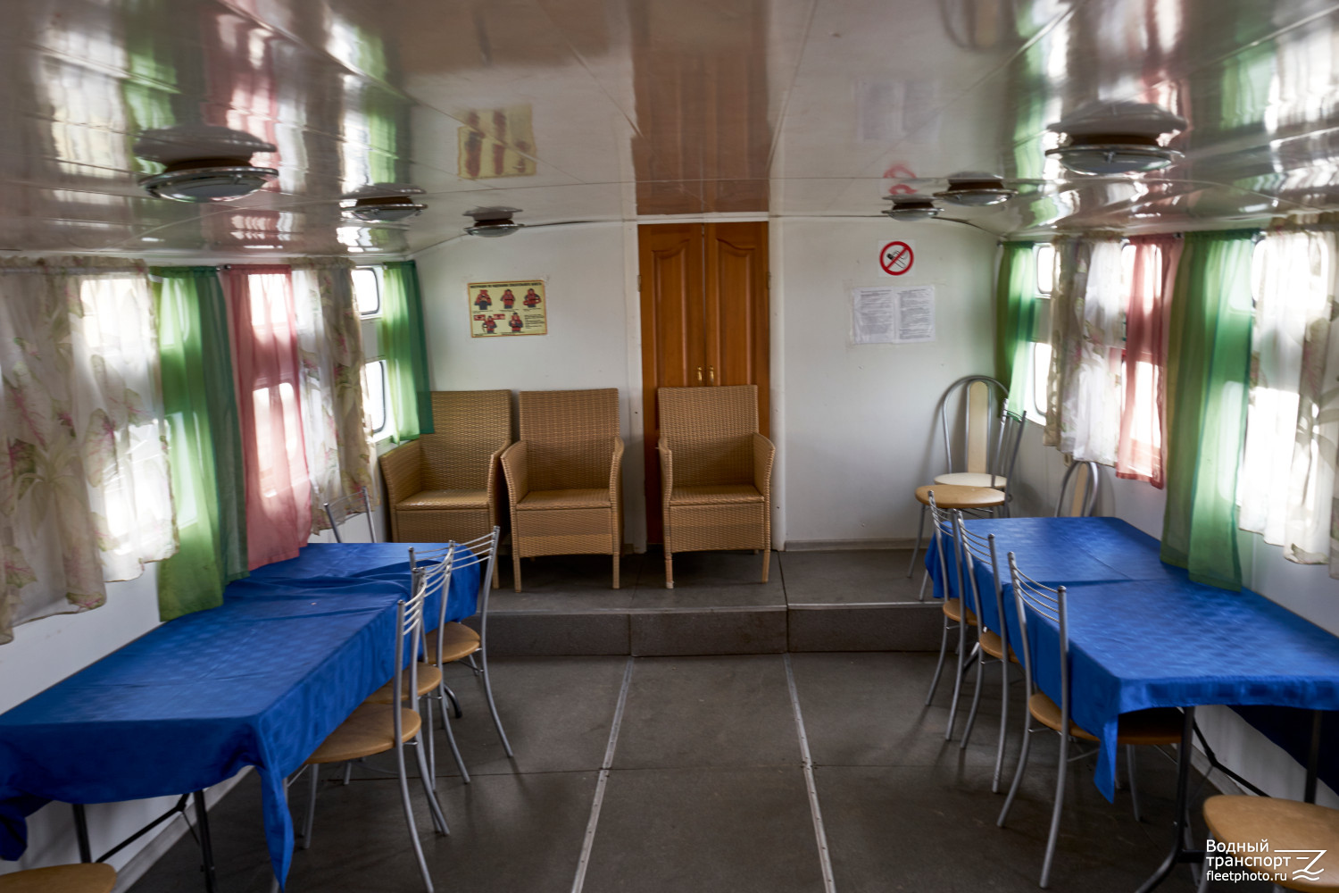 ПТ-15. Passenger Areas