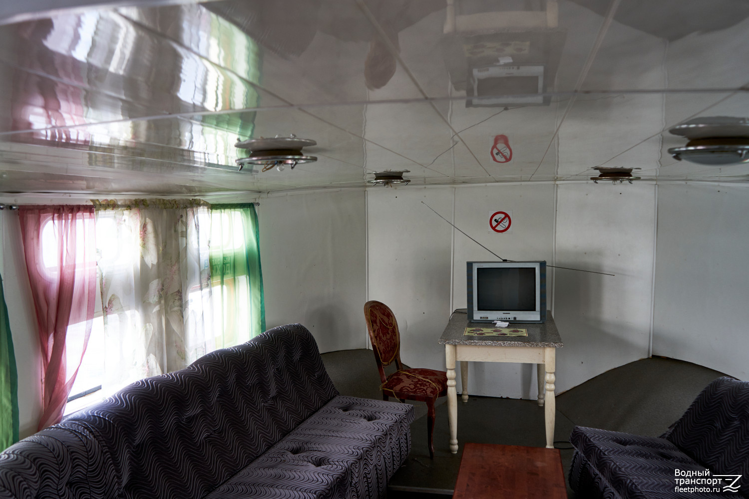 ПТ-15. Passenger Areas