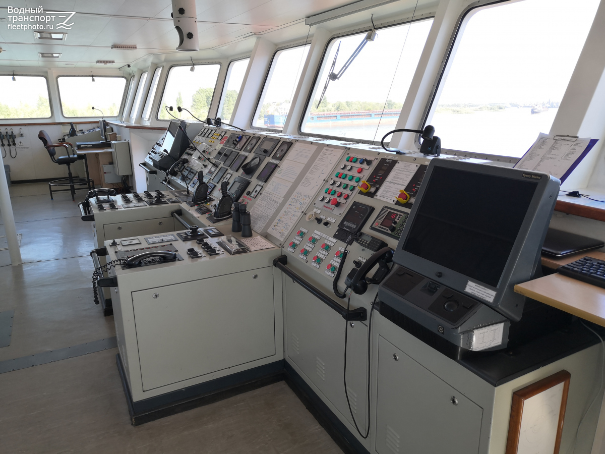 Танаис. Wheelhouses, Control panels