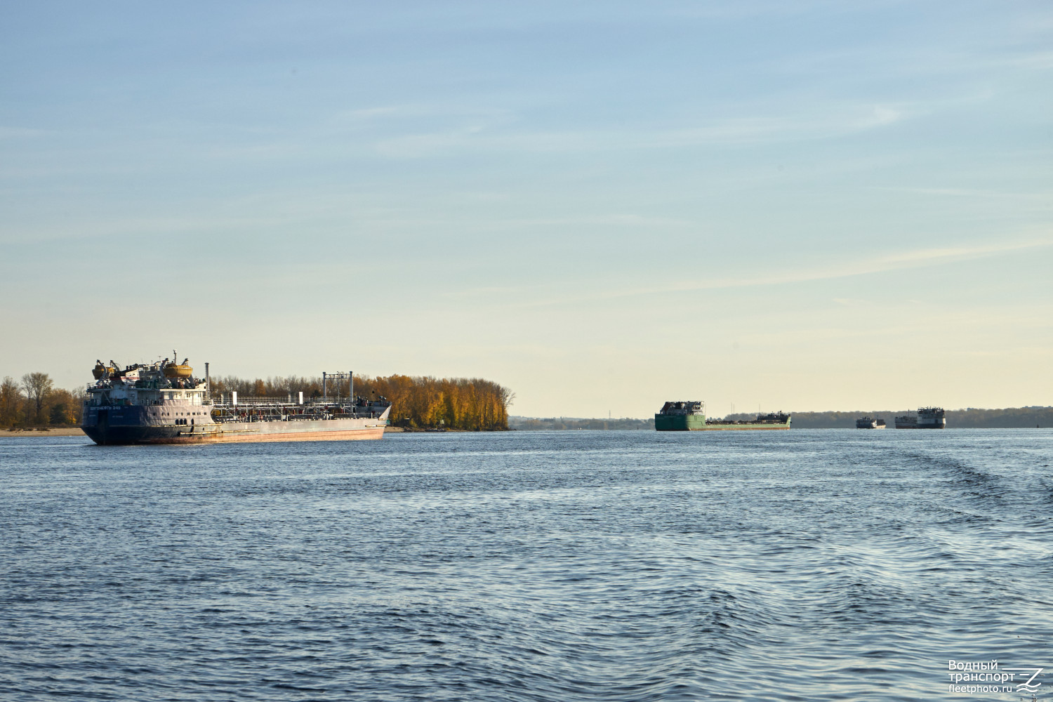 Волгонефть-249, Волгонефть-38, Волга-Флот 10, Окский-3. Saratov reservoir