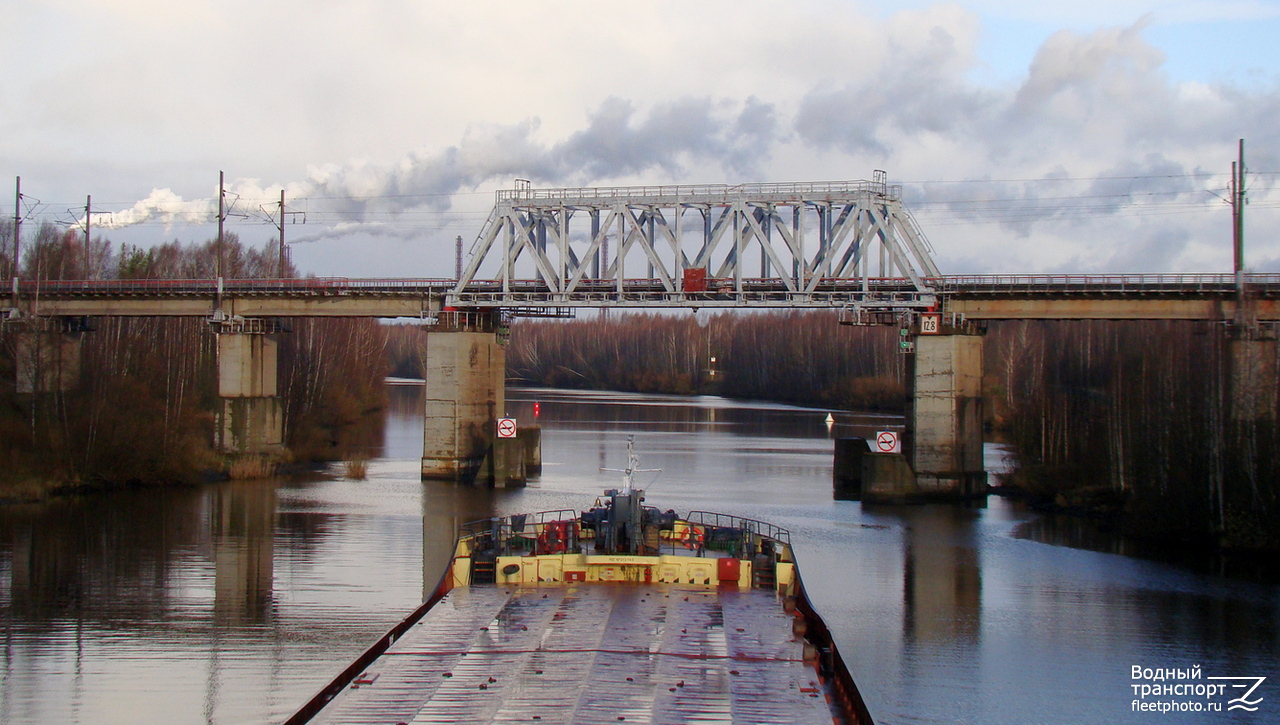 Volga-Baltic waterway, View from wheelhouses and bridge wings