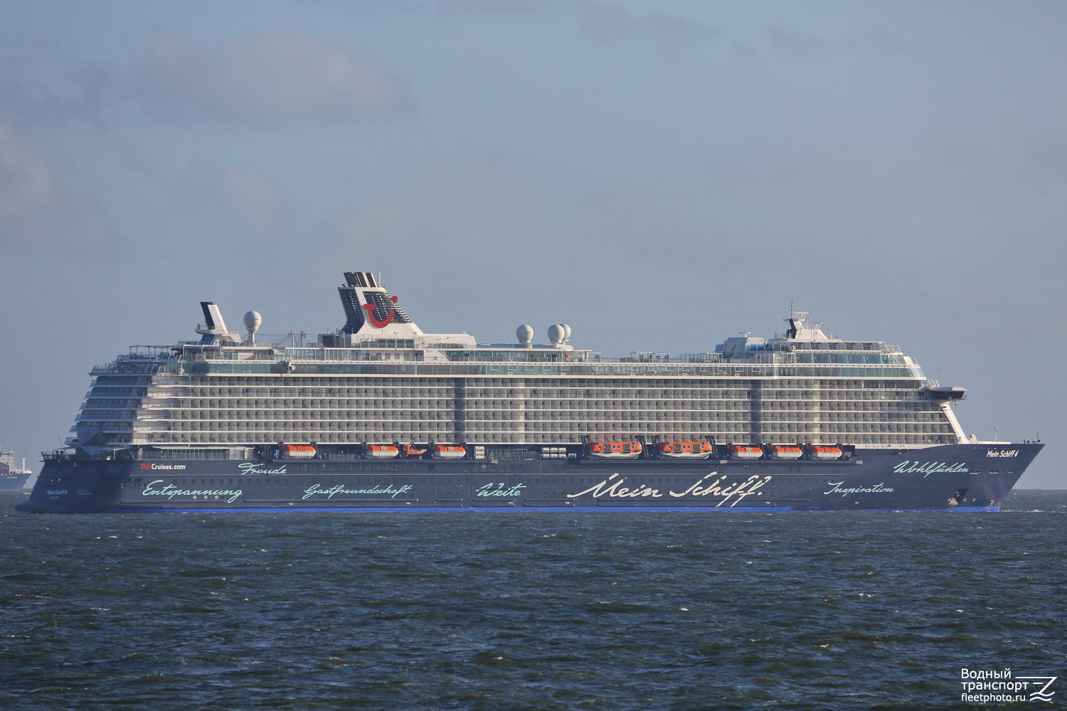 Mein Schiff 4