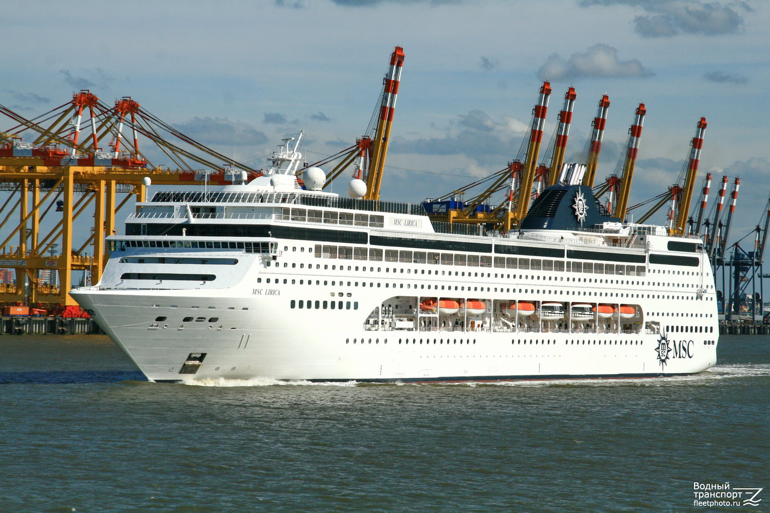 MSC Lirica