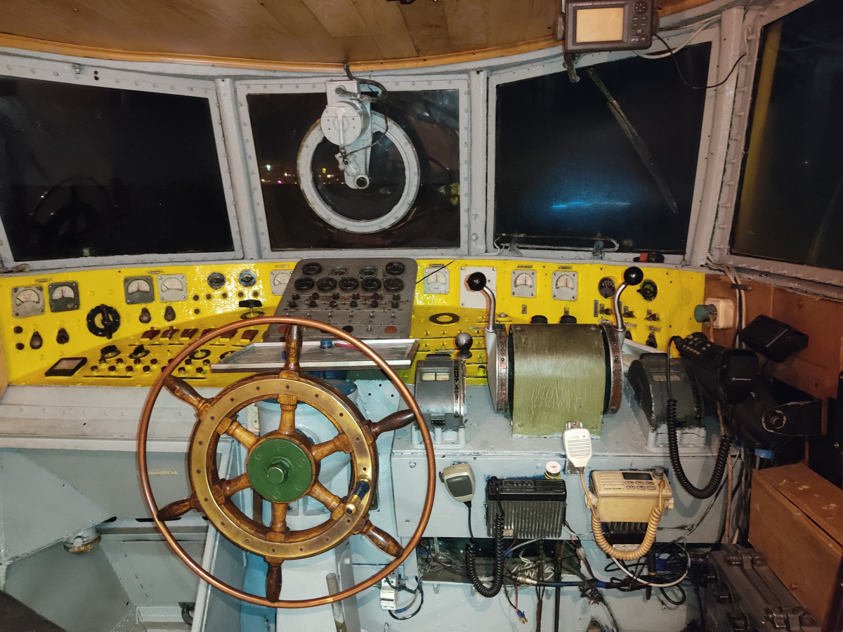 Одесса. Wheelhouses, Control panels