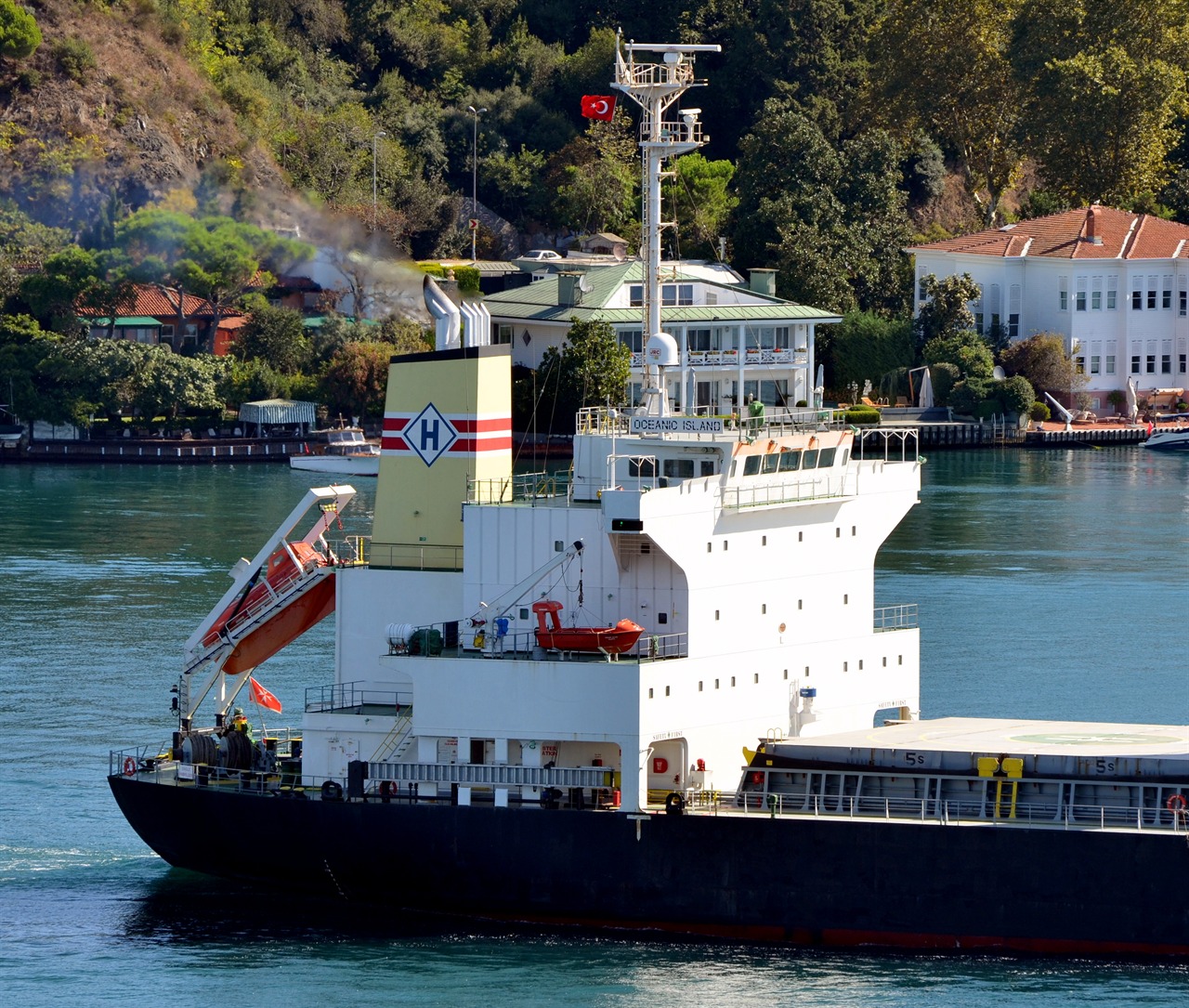 Oceanic Island. Vessel superstructures