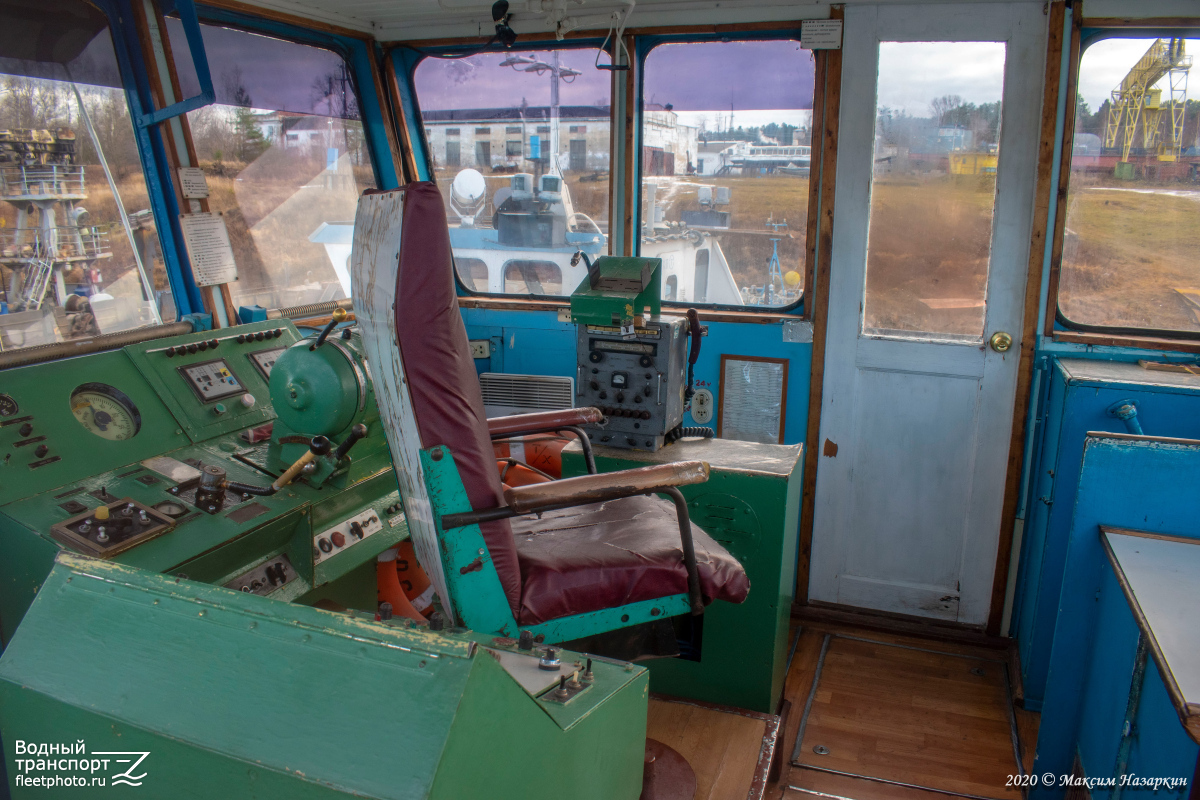 Подольск. Wheelhouses, Control panels