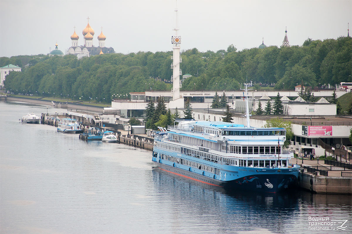 Метеор-218, Москва-208, Лебединое Озеро