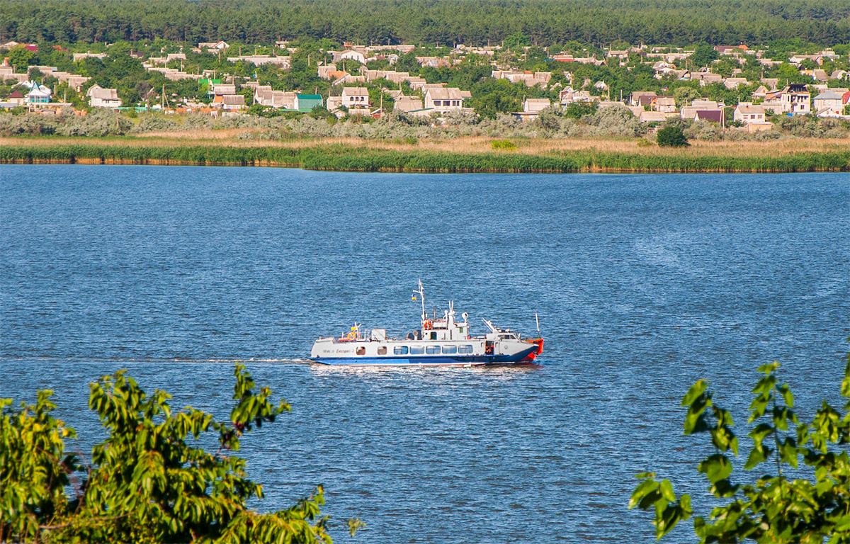 Нiбулон Експрес-3, Буревiсник-1