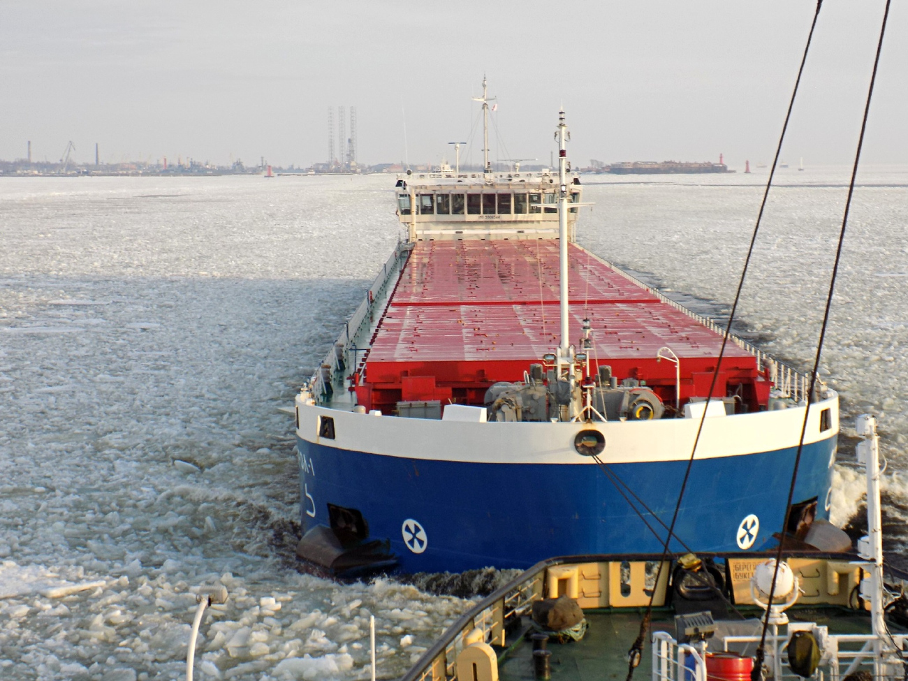 Астрол-1. View from wheelhouses and bridge wings