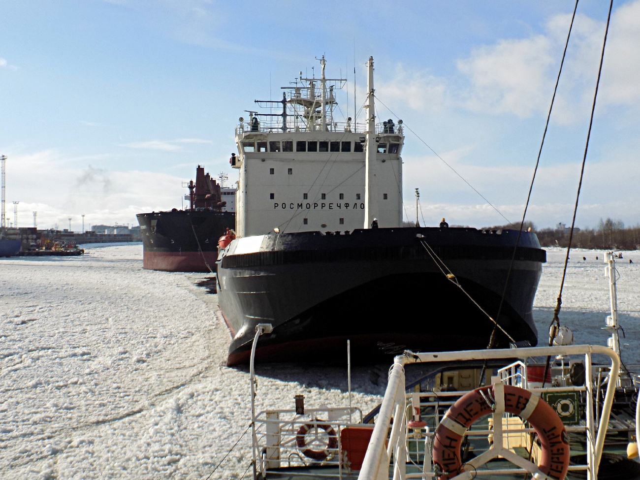 Van Eternity, Мудьюг, Семён Дежнёв. View from wheelhouses and bridge wings