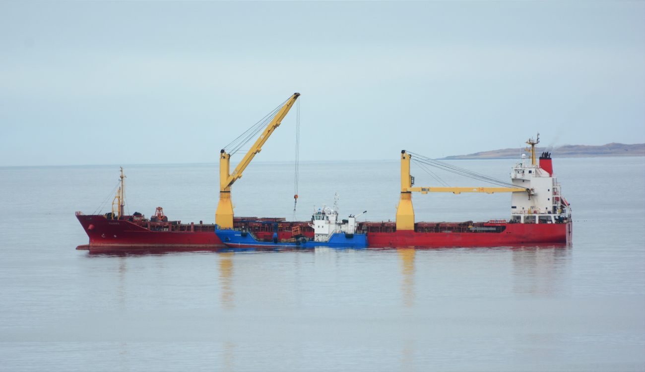 Палана. Unidentified ships