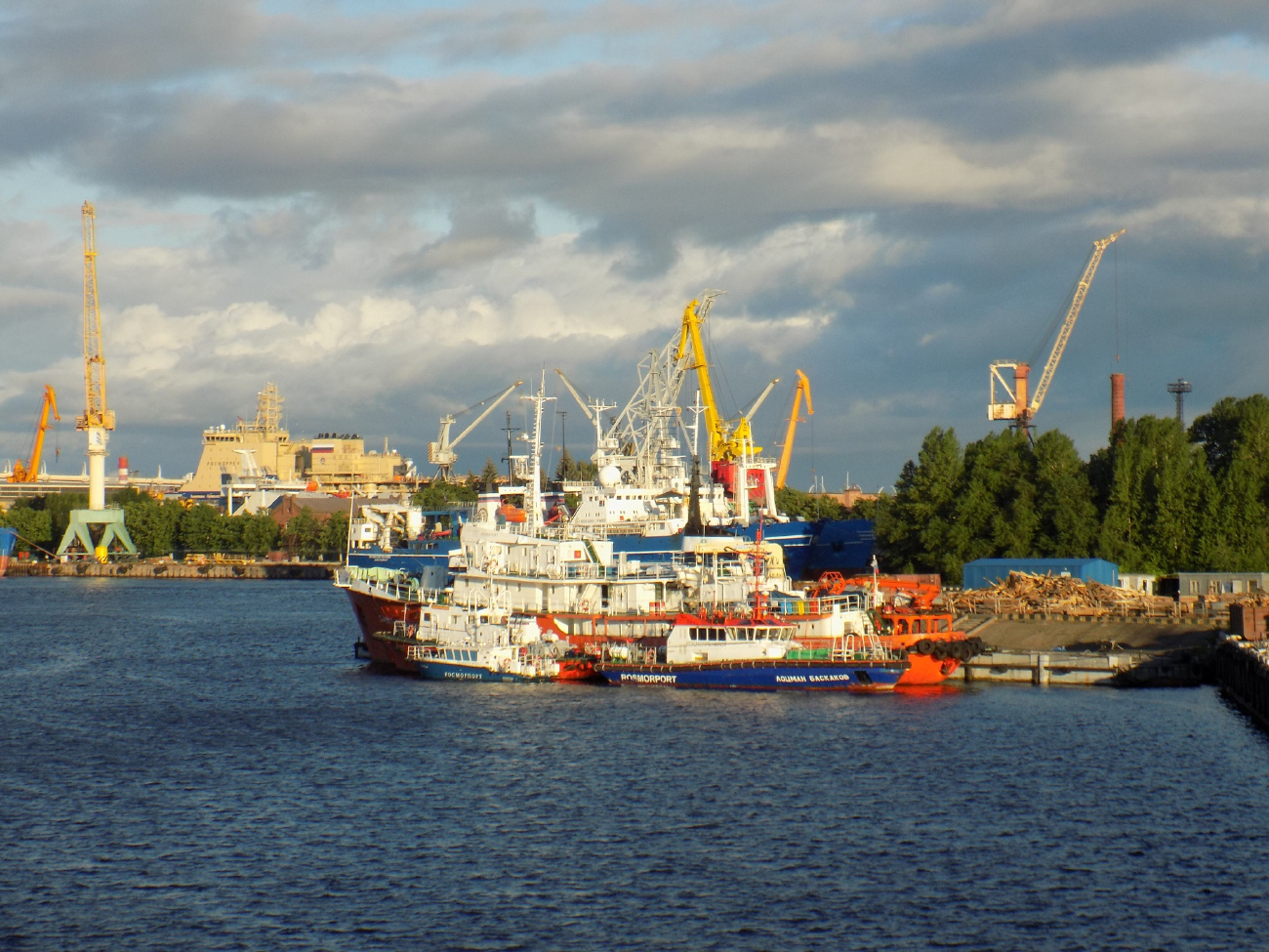 Виктор Черномырдин, Санкт-Петербург, Лоцман Фёдоров, Лучистый, Лоцман Баскаков