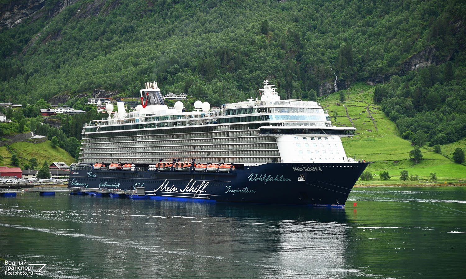 Mein Schiff 4