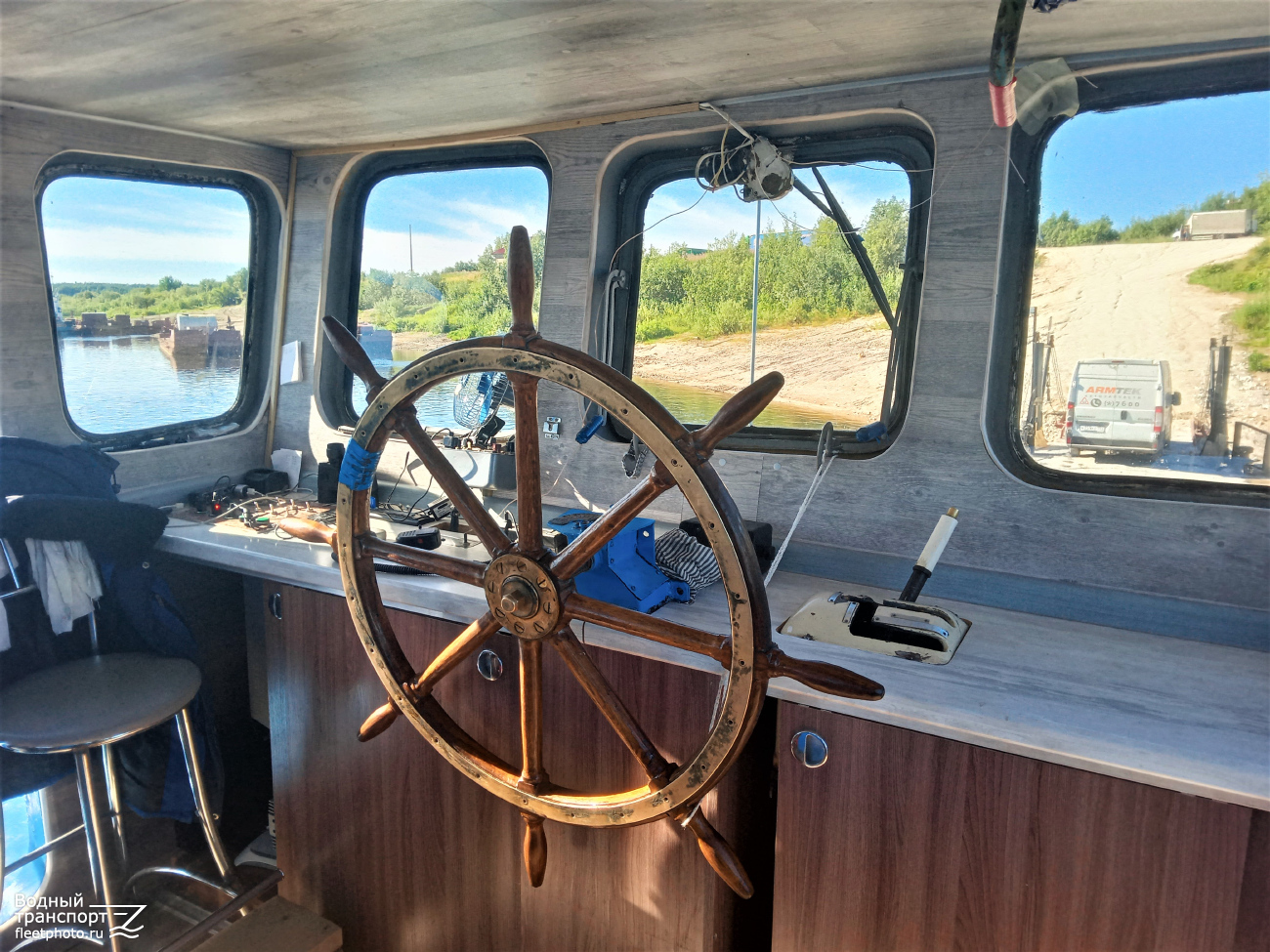 Балтика. Wheelhouses, Control panels