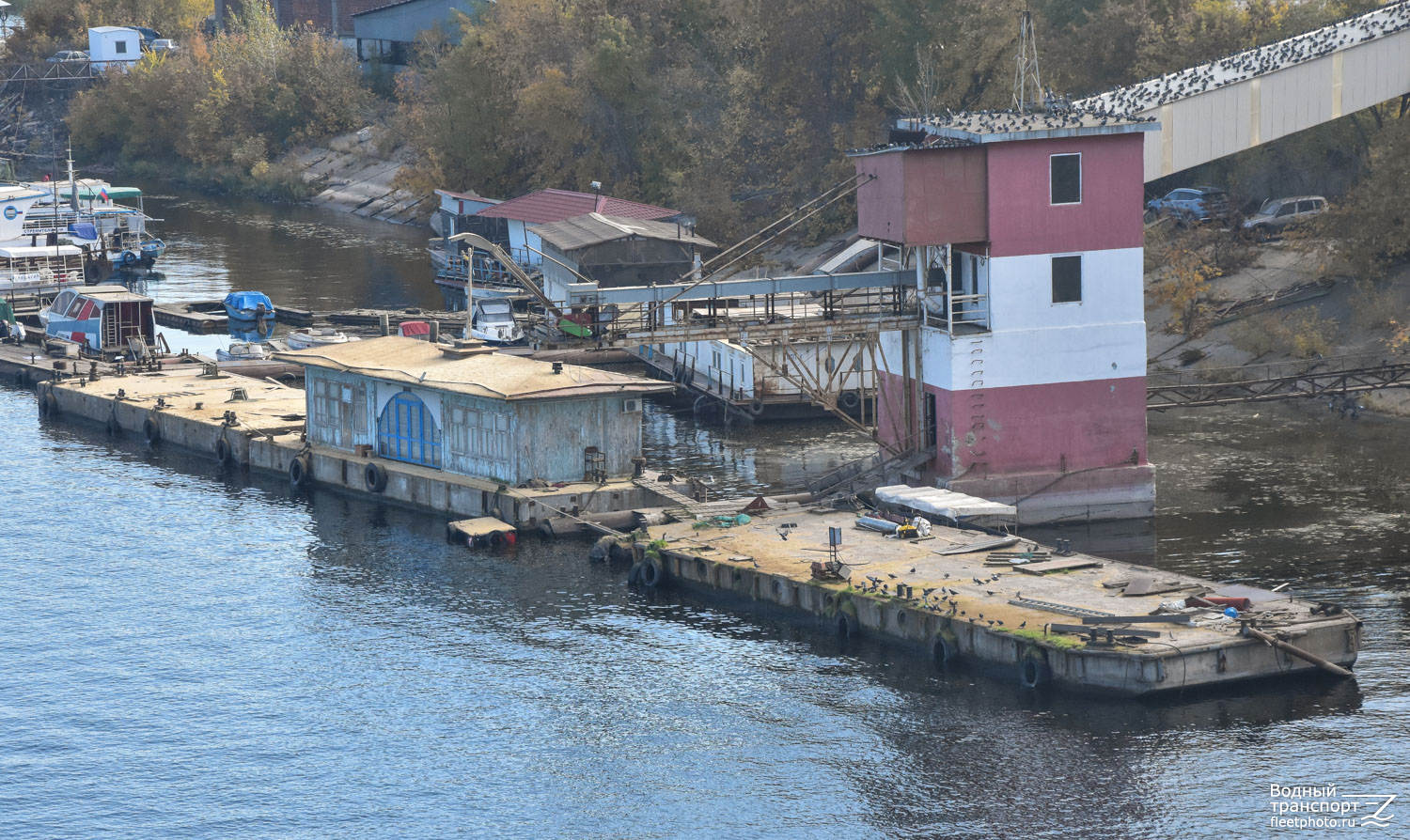 Неопознанное судно - проект 61Б, Неопознанный понтон. Samara, Russia - Volga Basin, Волжский речной бассейн