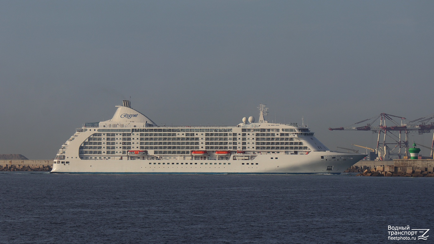 Seven Seas Voyager