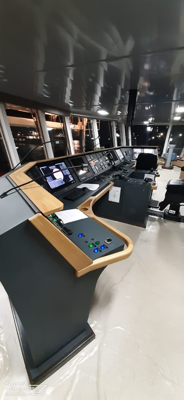 Астрол-2. Wheelhouses, Control panels