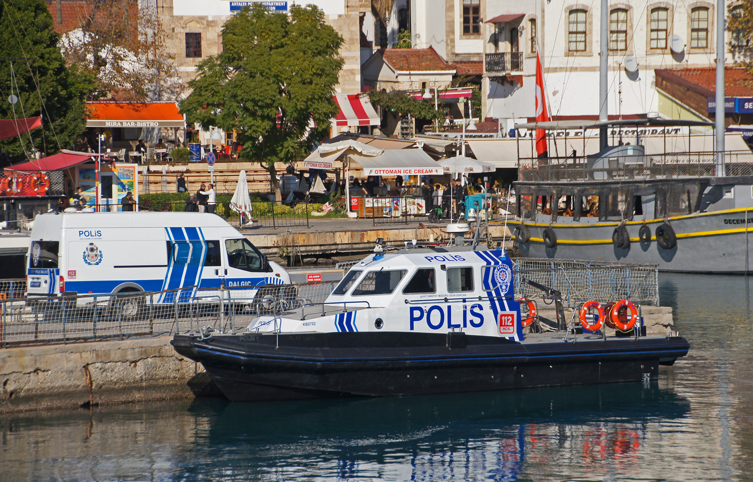 Polis 1 (Şehit Emniyet Müdürü Uğur Gökcan)