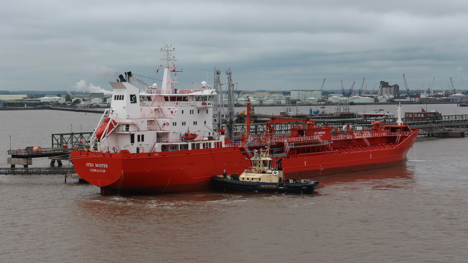 Sten Moster, Svitzer Valiant