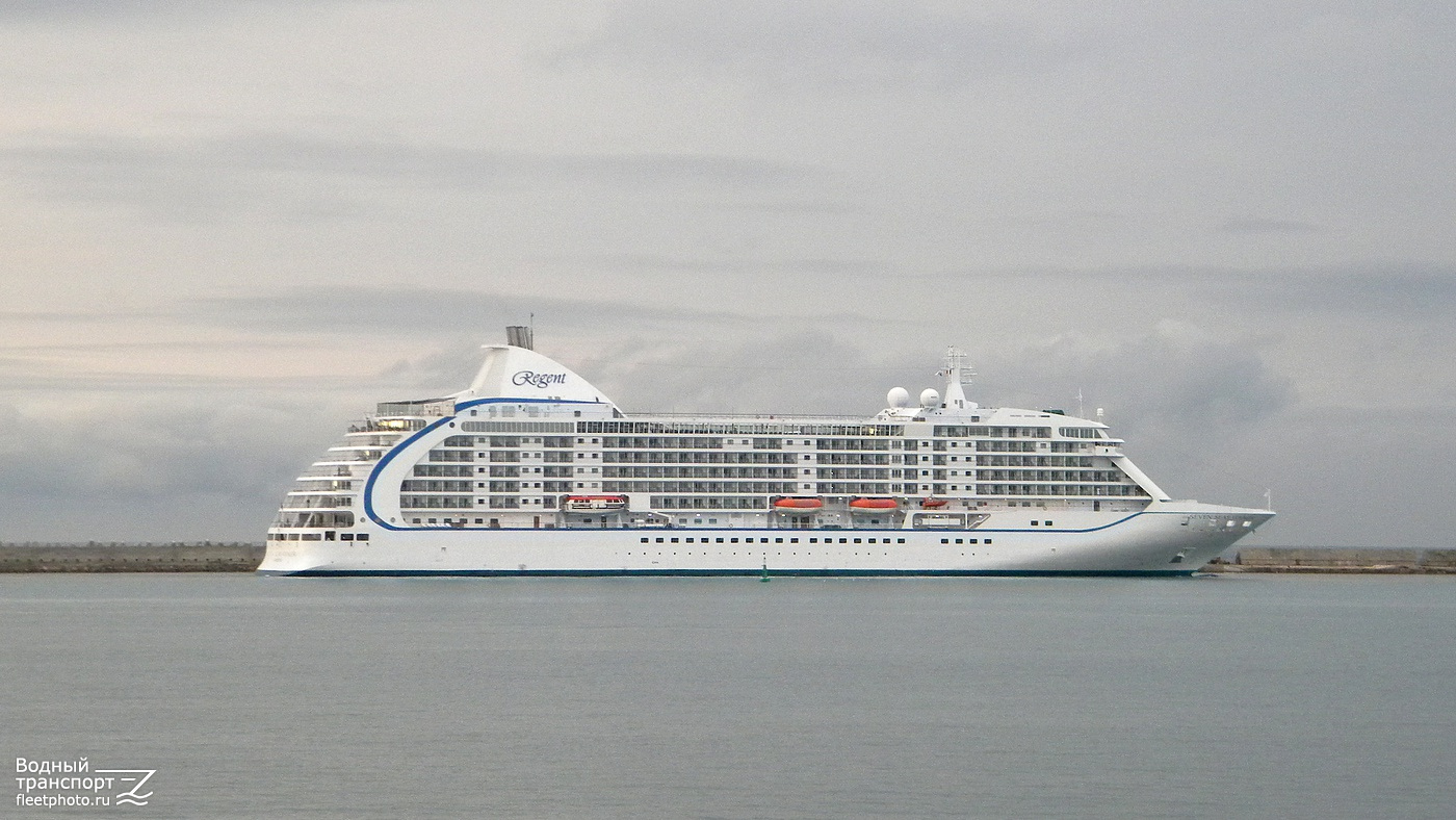 Seven Seas Voyager