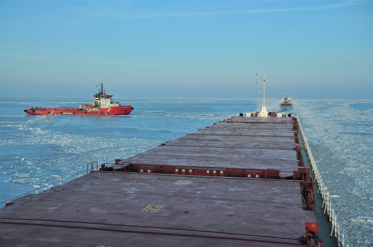 Георгий Седов, Нева-Лидер 5. View from wheelhouses and bridge wings