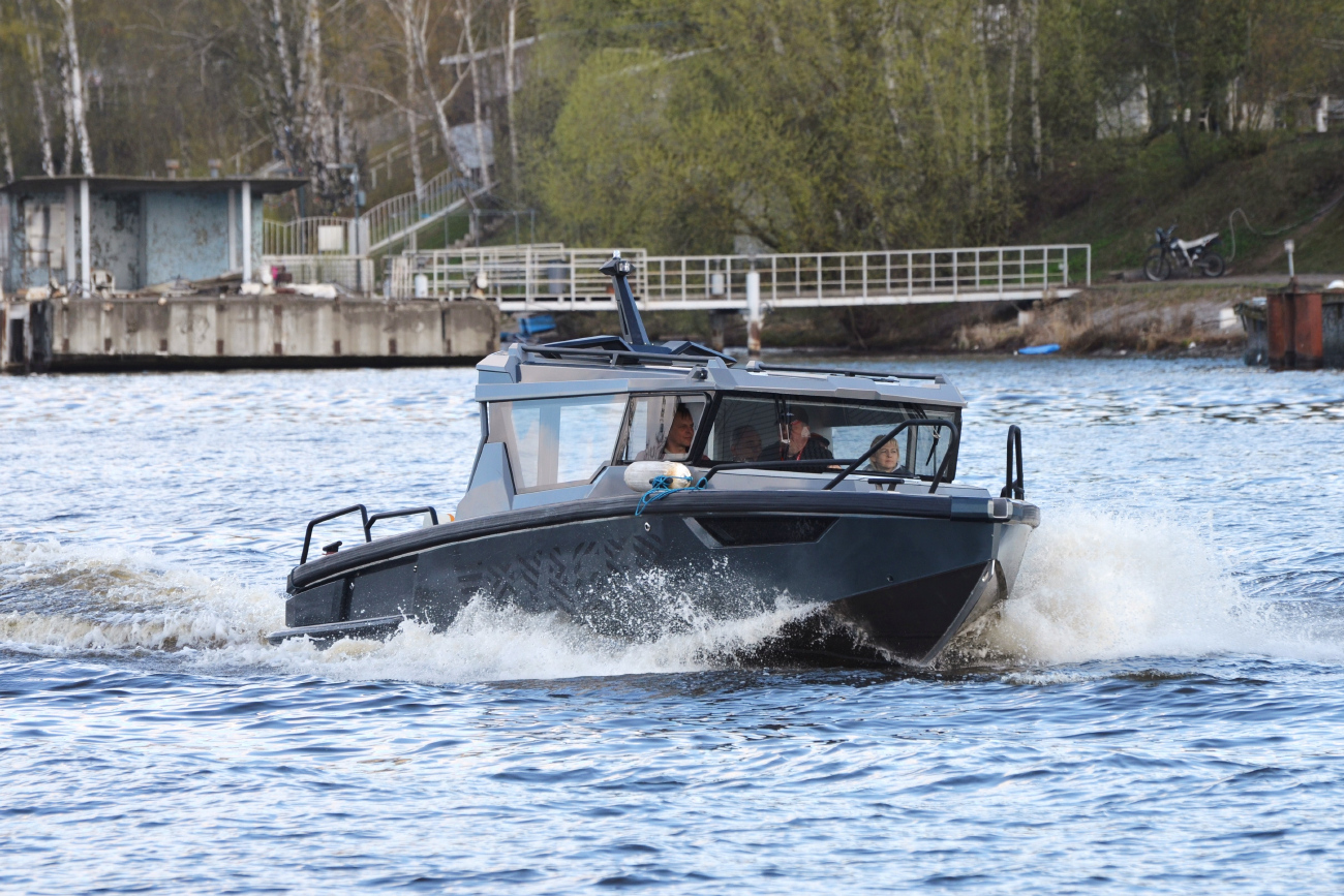 Неопознанное судно - тип Волжанка (VBOATS)