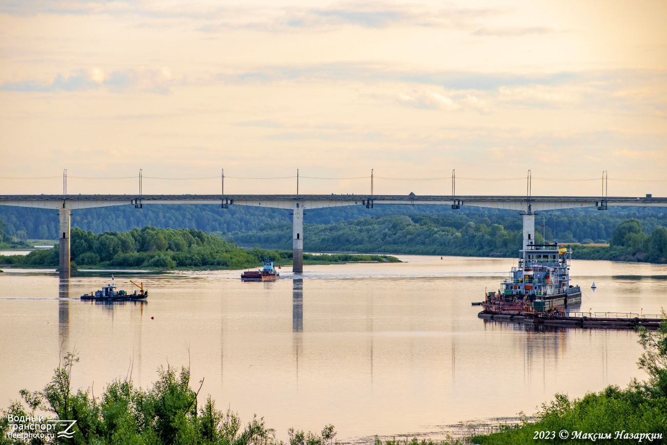 МЗ-16, Т-13, Московский-705. Oka River