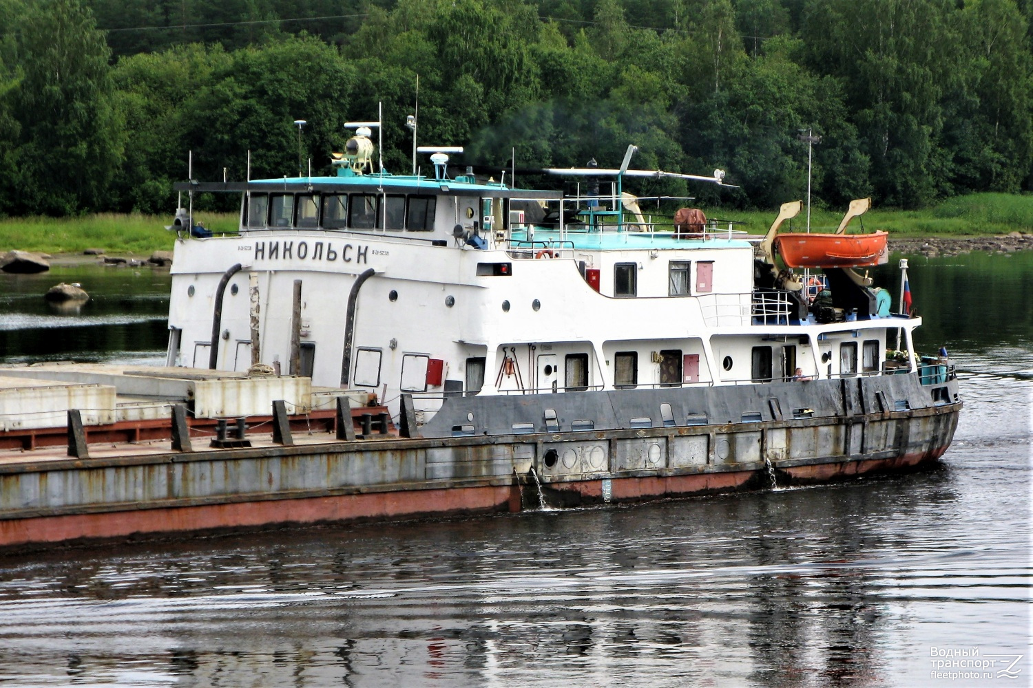 Никольск. Vessel superstructures