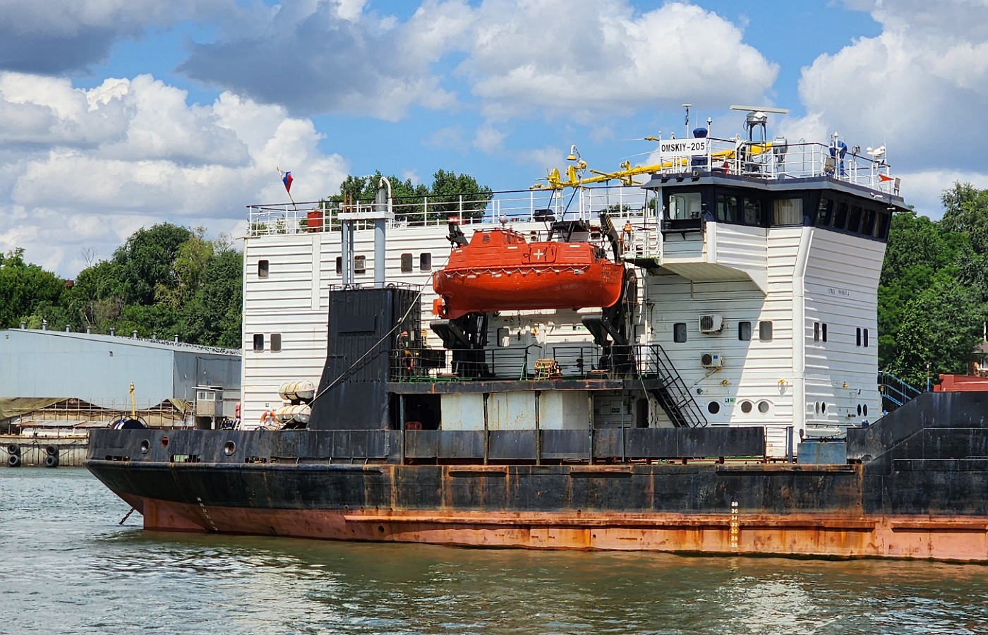 Омский-205. Vessel superstructures