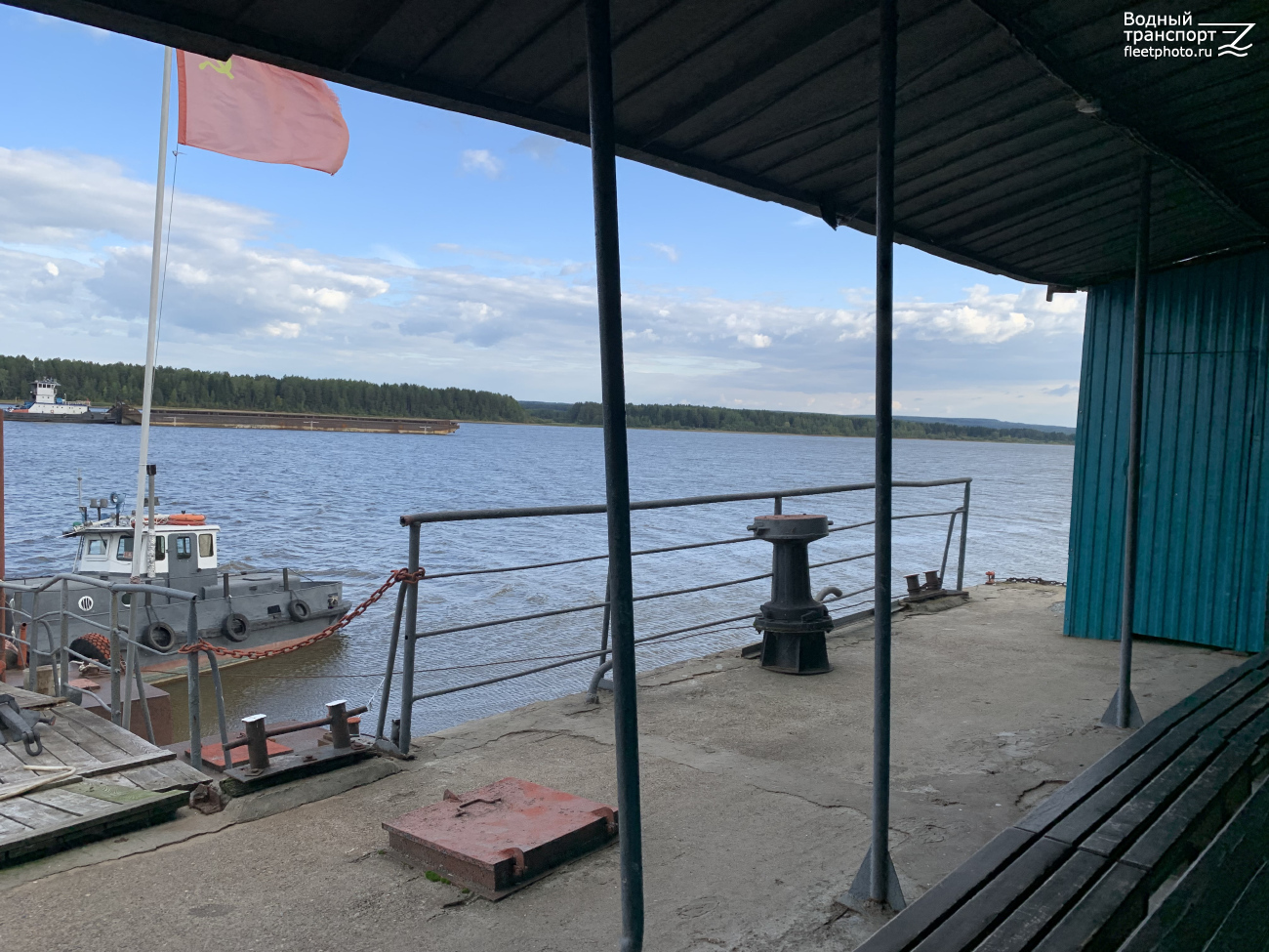 Понтон-24. Deck views