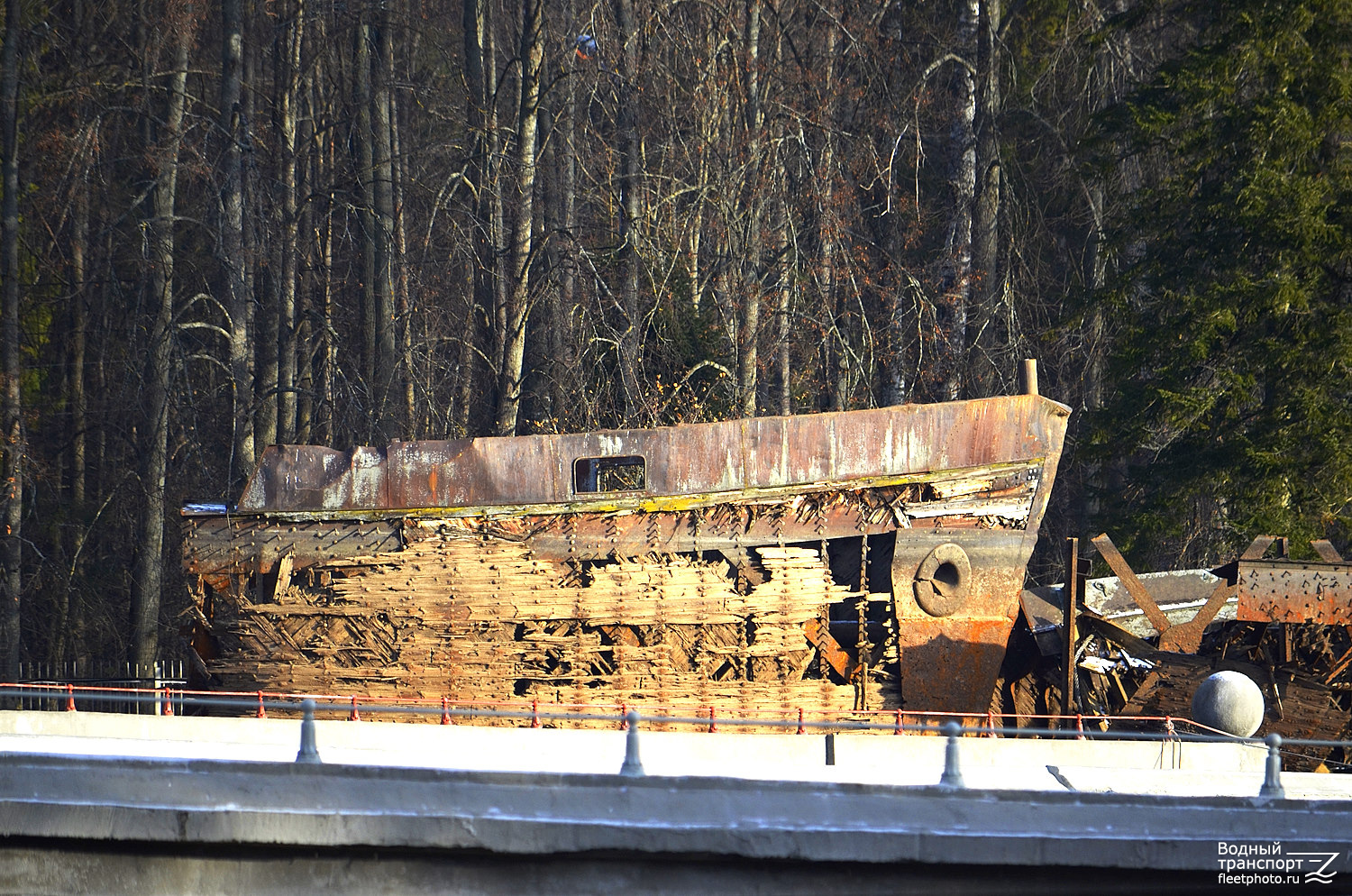 Unidentified ships, Elements and details