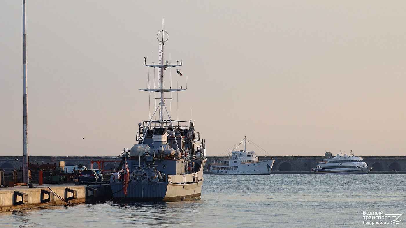 Tubingen, Patrizia, Ischia Jet