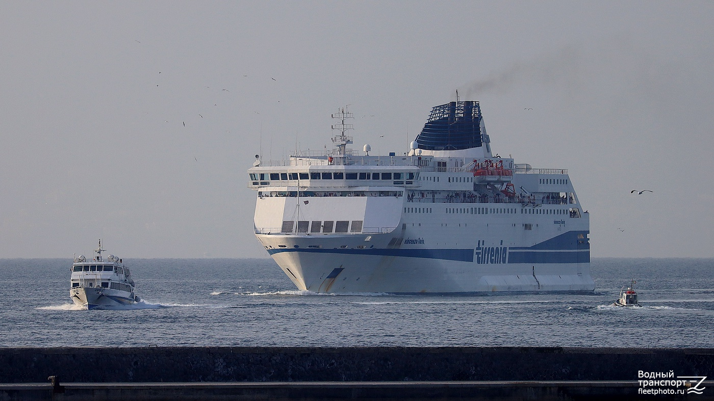 Capri Jet, Vincenzo Florio, Piloti 3