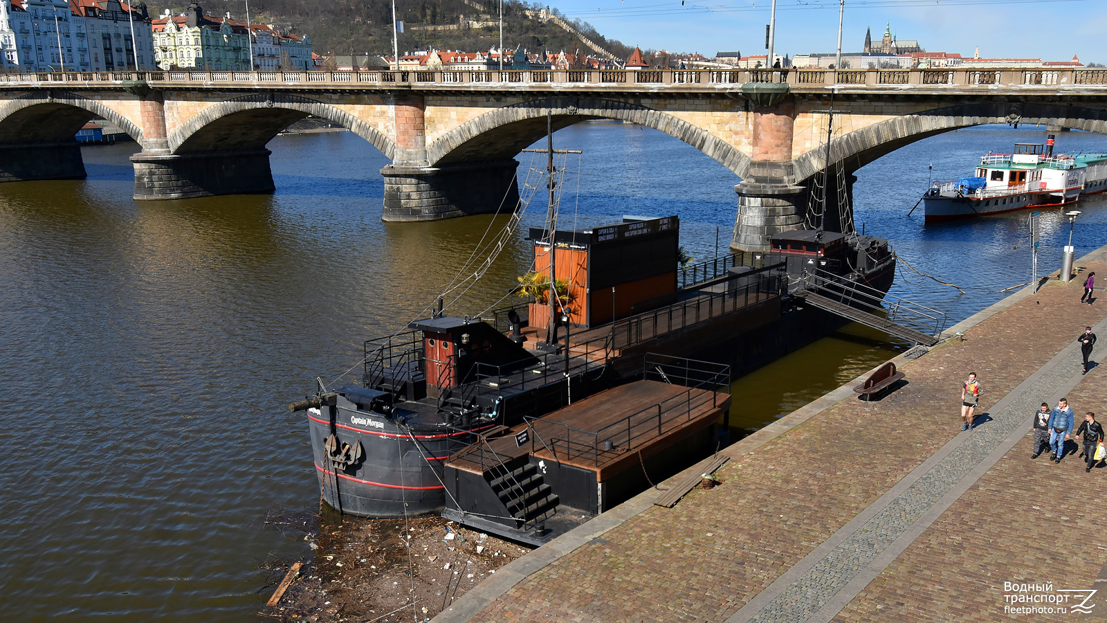 Captain Morgan, Vltava