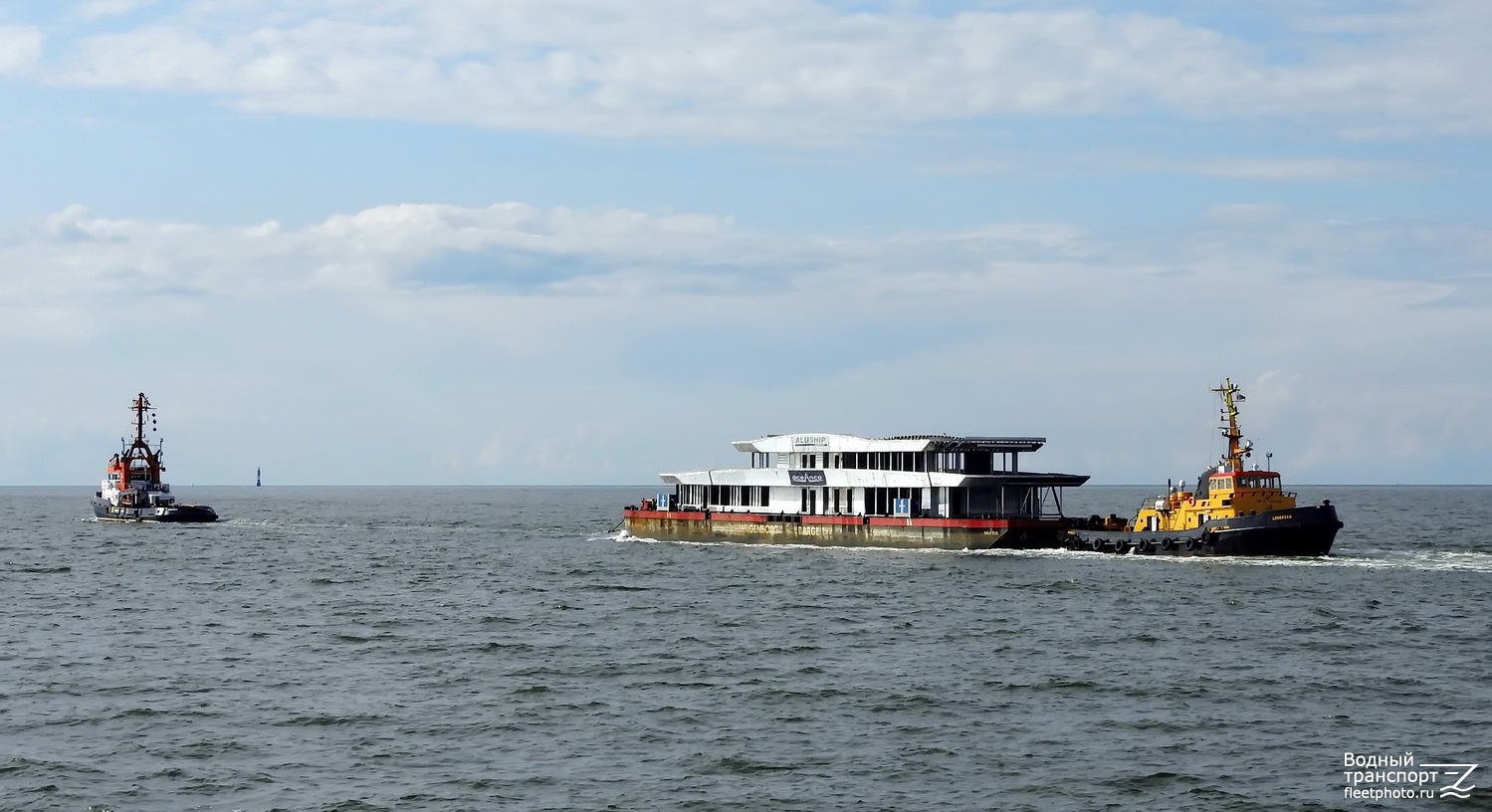 Eems Wrestler, Wagenborg Barge 1, Levensau