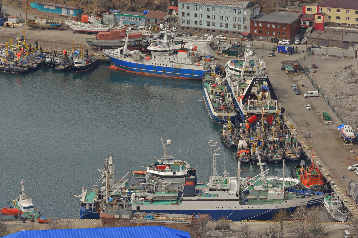 Тайфун, Танвас, Демократ Леонов, Герои Даманского, Атлантис. Far Eastern Basin