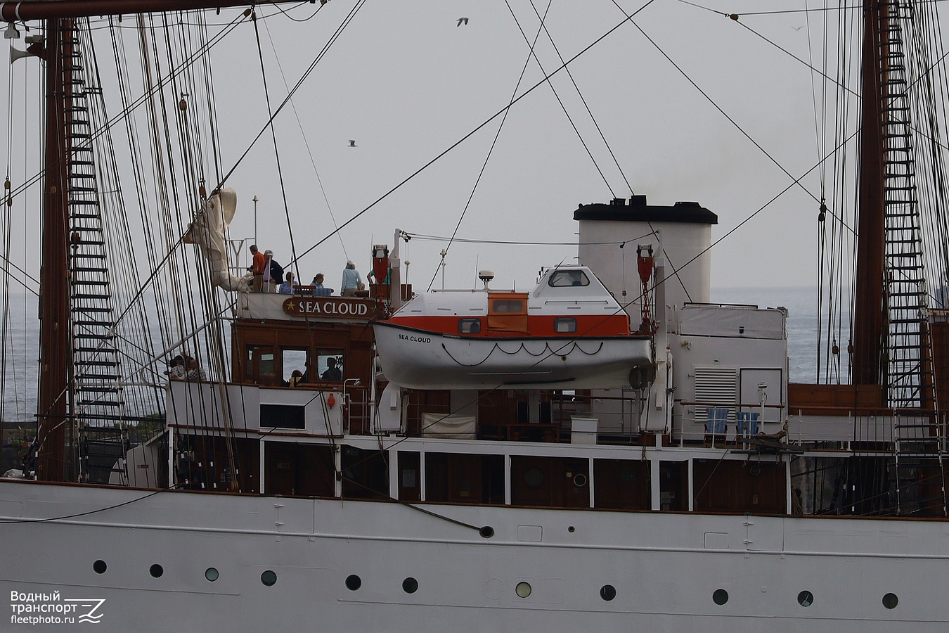 Sea Cloud. Lifeboats