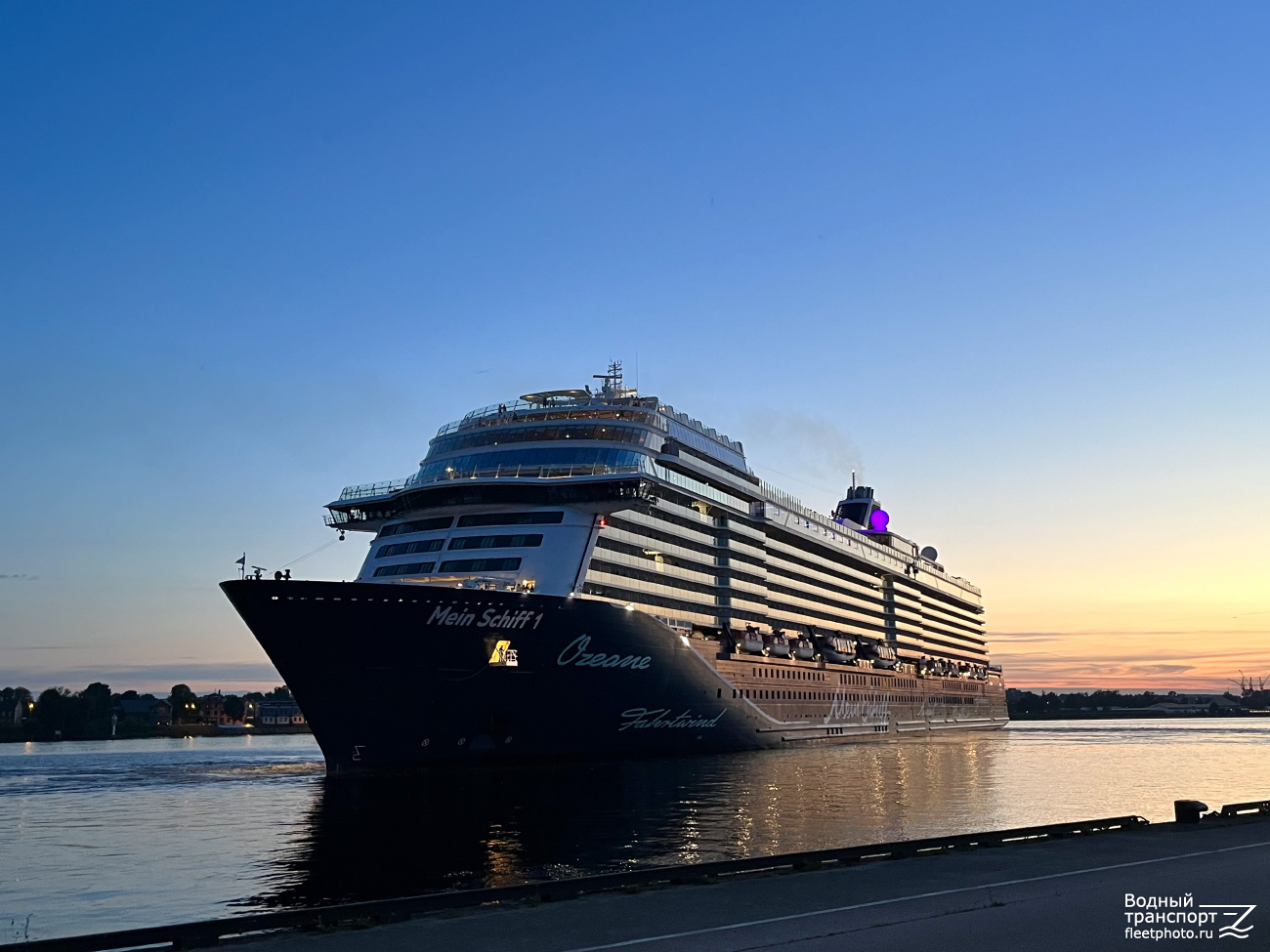 Mein Schiff 1