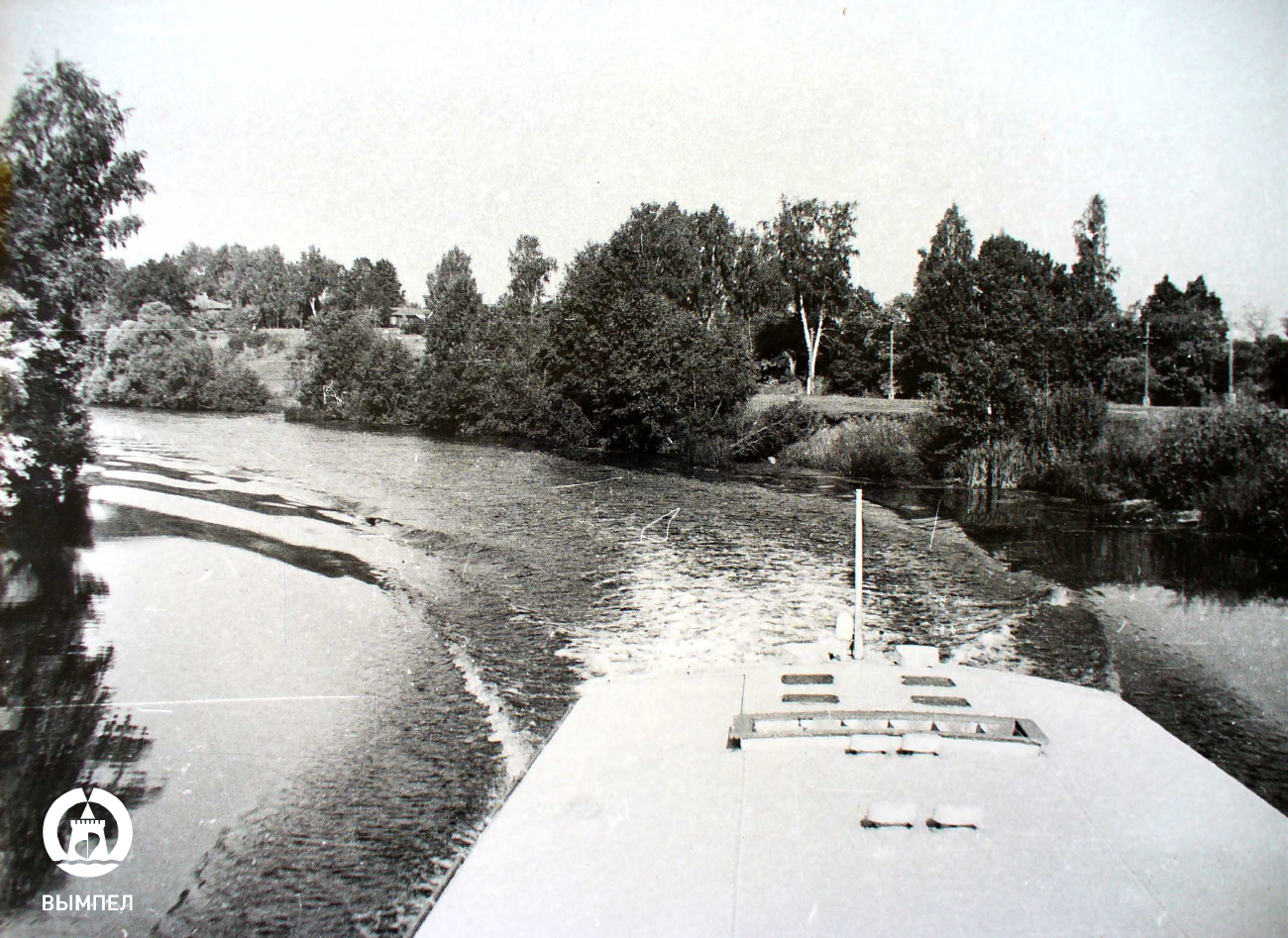 Зарница-10. View from wheelhouses and bridge wings