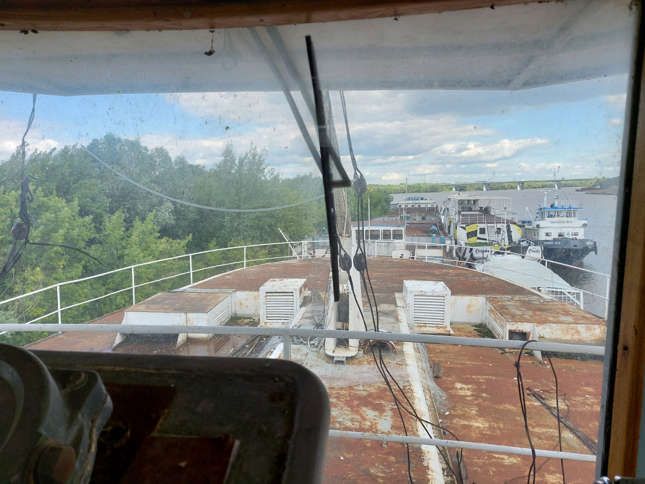 Коломенский штандарт. View from wheelhouses and bridge wings