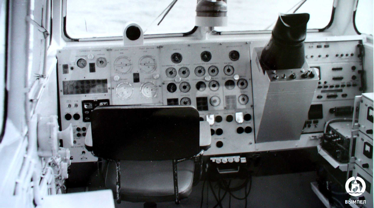 Чайка-1. Wheelhouses, Control panels