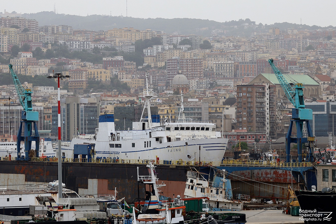 Dique de Vigo, Fauno, Sicilia, Portovenere Primo