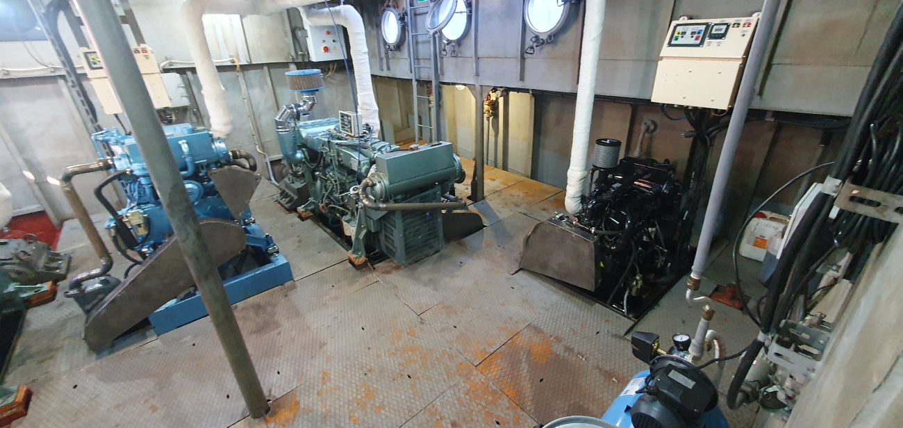 РТ-220. Engine Rooms